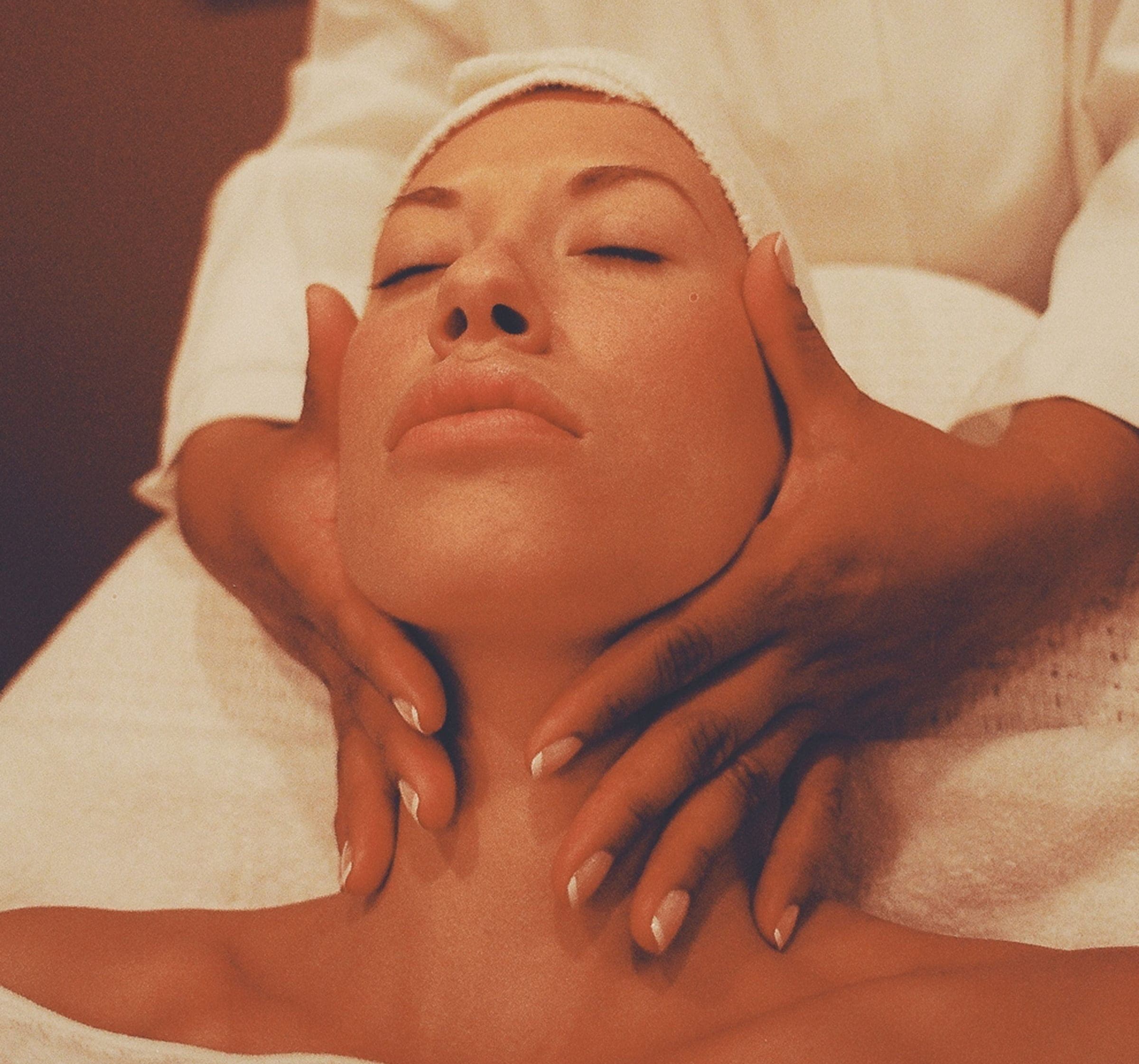 Yoga Facial & Éclat Naturel